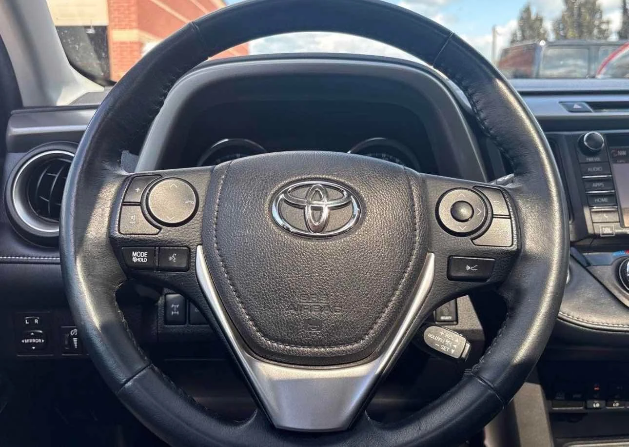 Toyota Rav4 Limited | CARFAX | АВТОКРЕДИТ БЕЗ ПЪРВОНАЧАЛНА , снимка 8 - Автомобили и джипове - 55849036