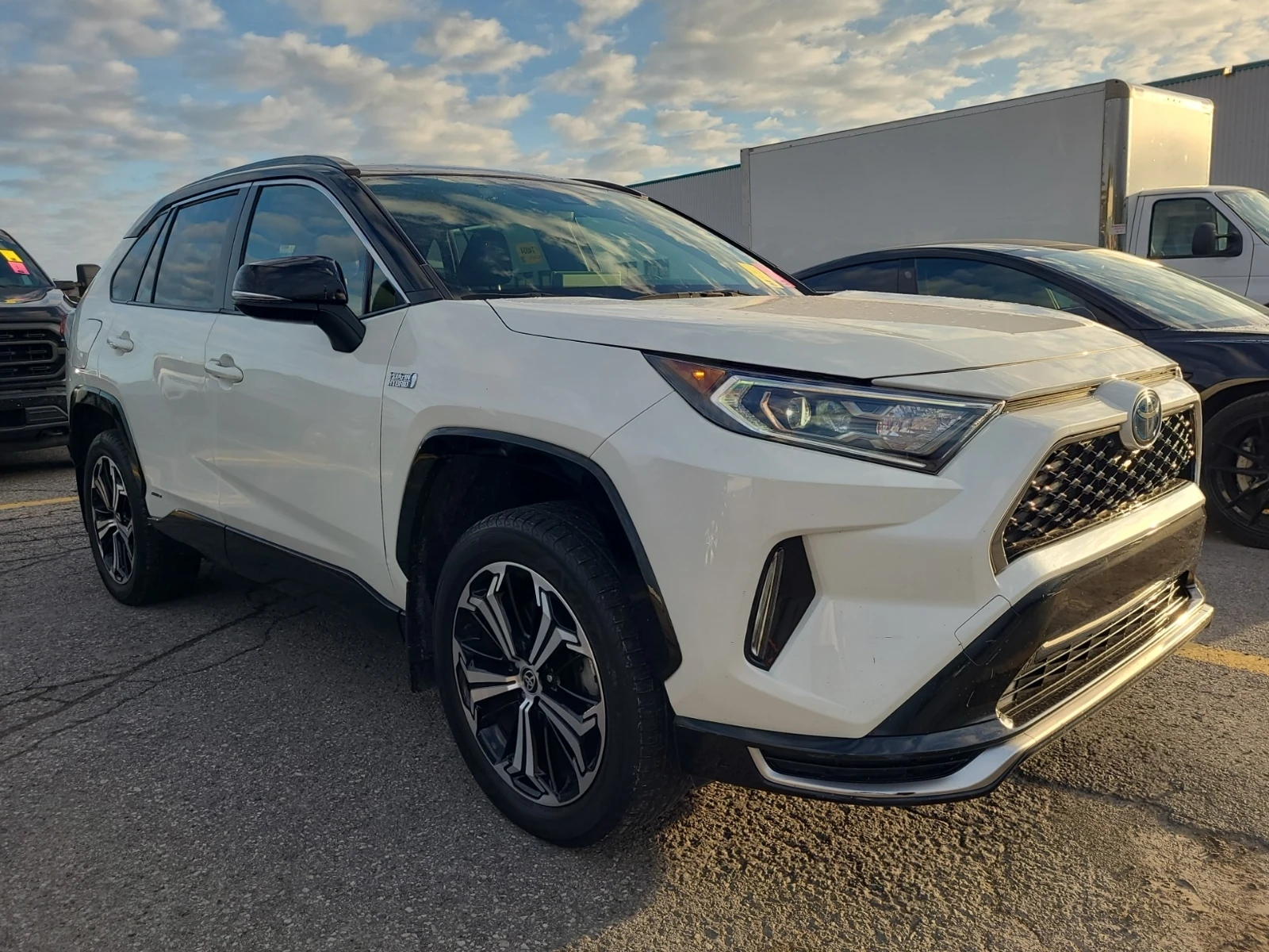 Toyota Rav4 Prime XSE Plug In Hybrid, снимка 2 - Автомобили и джипове - 56107904
