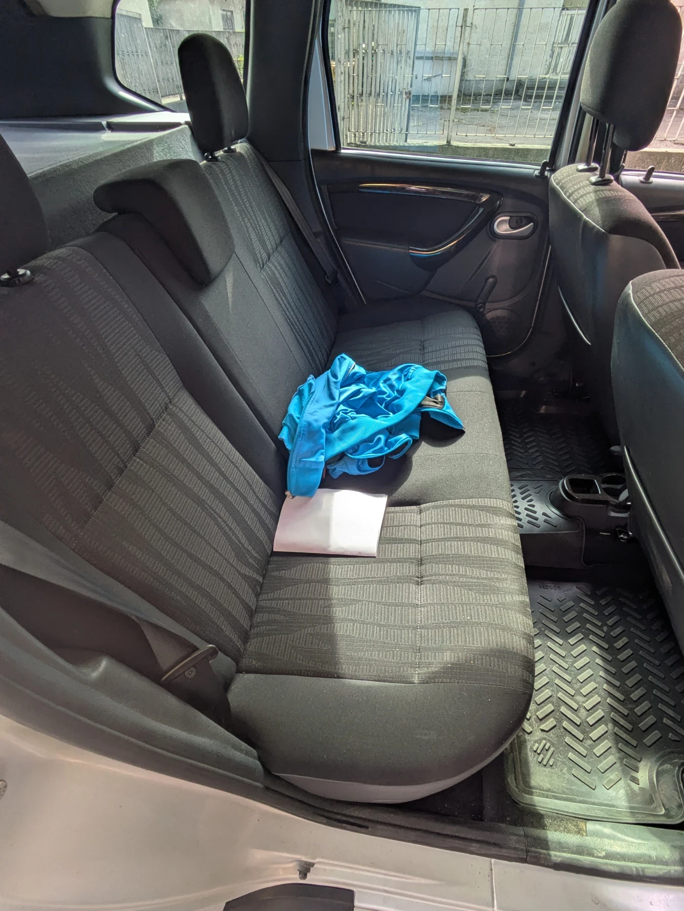 Dacia Duster, снимка 6 - Автомобили и джипове - 56438492