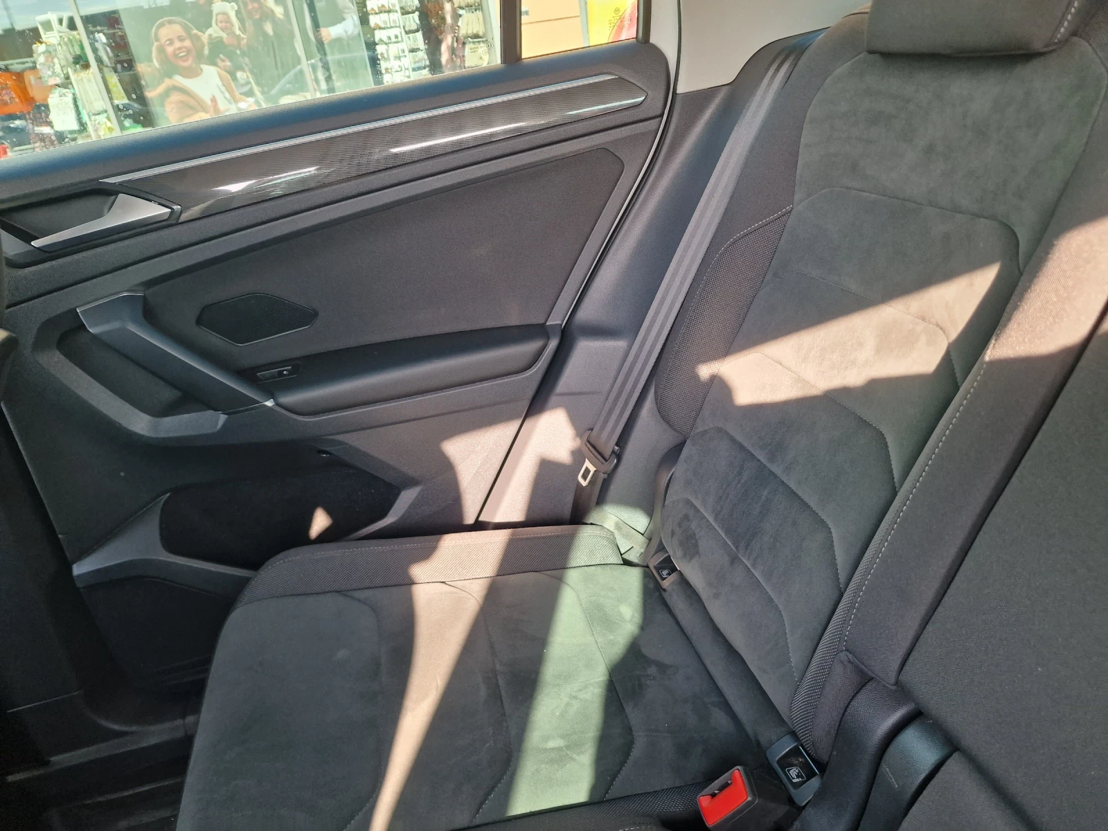 VW Tiguan, снимка 11 - Автомобили и джипове - 56456028