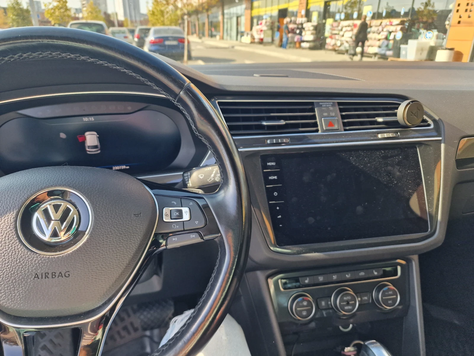 VW Tiguan, снимка 5 - Автомобили и джипове - 56456028