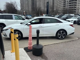 Hyundai Elantra * Ultimate * CARFAX * ПРЕДСТАВИТЕЛСТВО * ПАНОРАМА , снимка 2