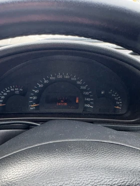 Mercedes-Benz 320 4matic-газ/бензин-всички екстри, снимка 13