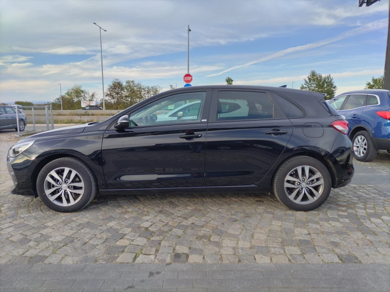 Hyundai I30 1.4 i/99 к.с/ Hatch, снимка 4 - Автомобили и джипове - 47628965