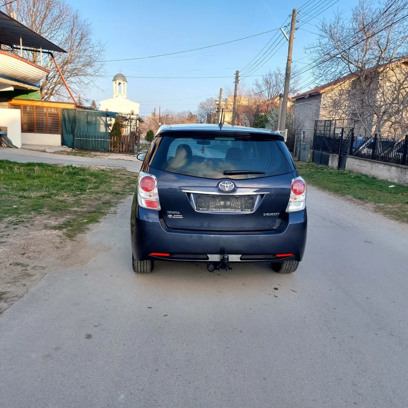 Toyota Verso 1.6 , снимка 4 - Автомобили и джипове - 47869040