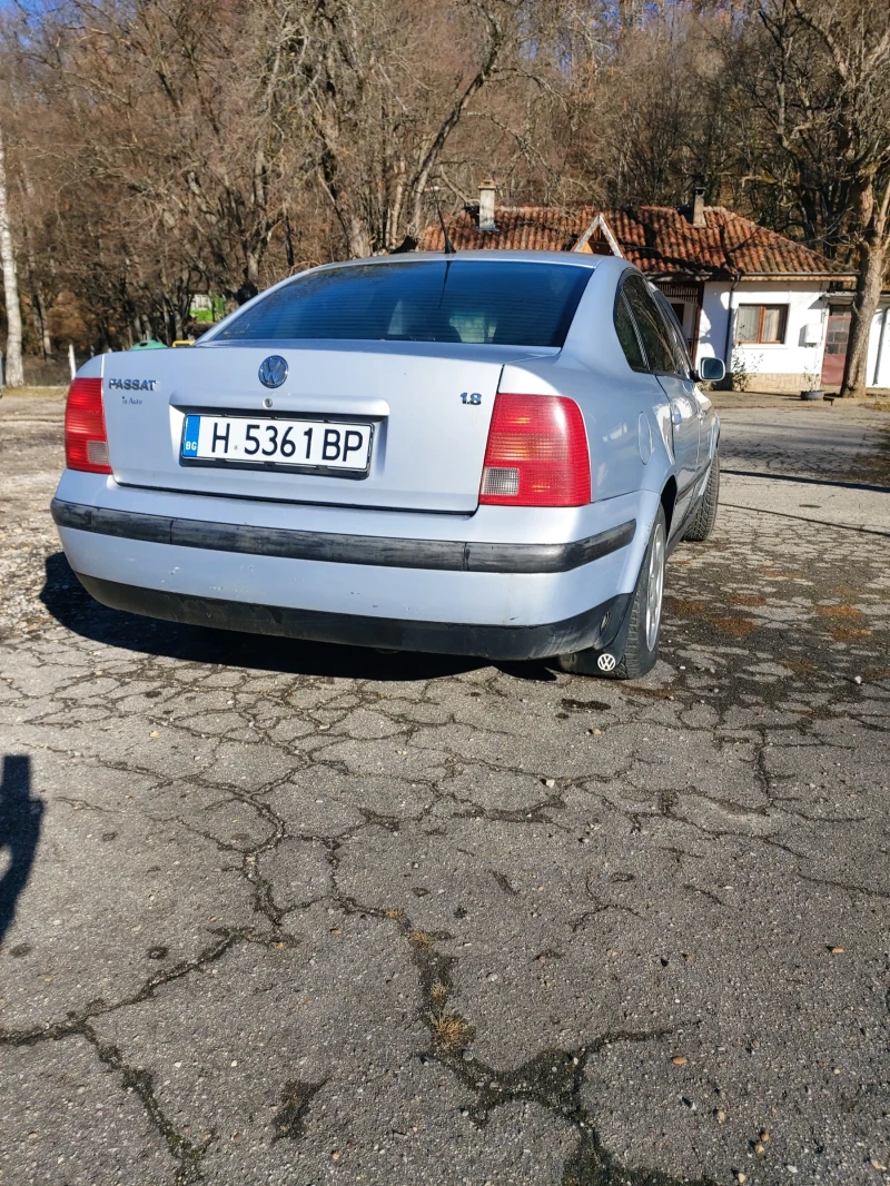 VW Passat, снимка 8 - Автомобили и джипове - 48432884