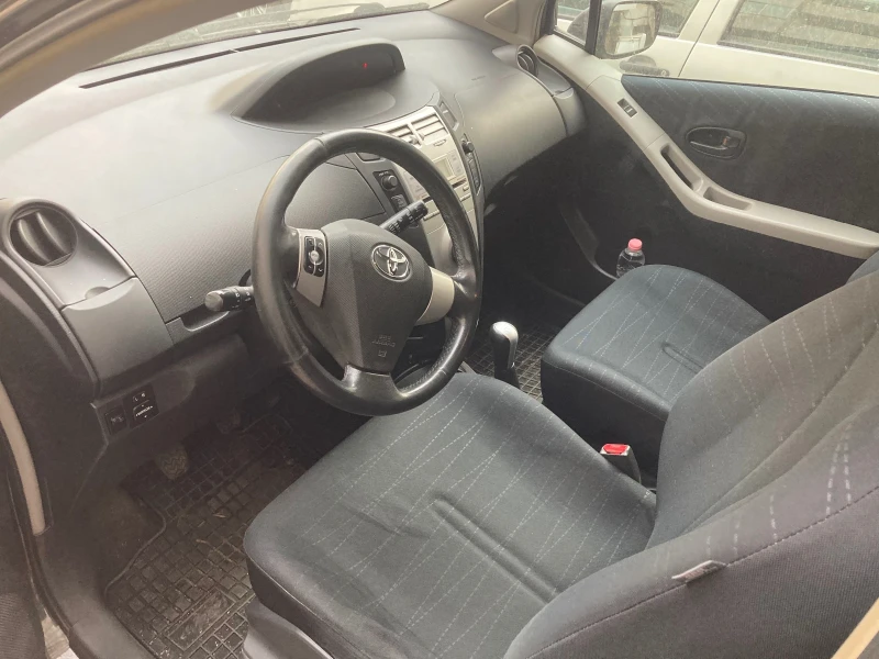 Toyota Yaris, снимка 7 - Автомобили и джипове - 52621269