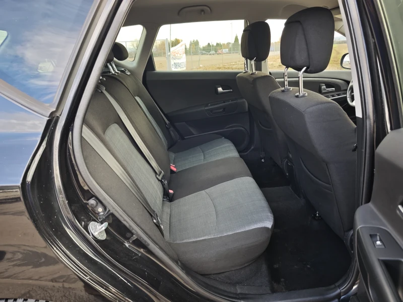 Kia Ceed 1.4i/16V, снимка 13 - Автомобили и джипове - 52488823