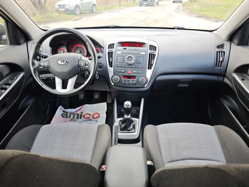 Kia Ceed 1.4i/16V, снимка 9 - Автомобили и джипове - 52488823
