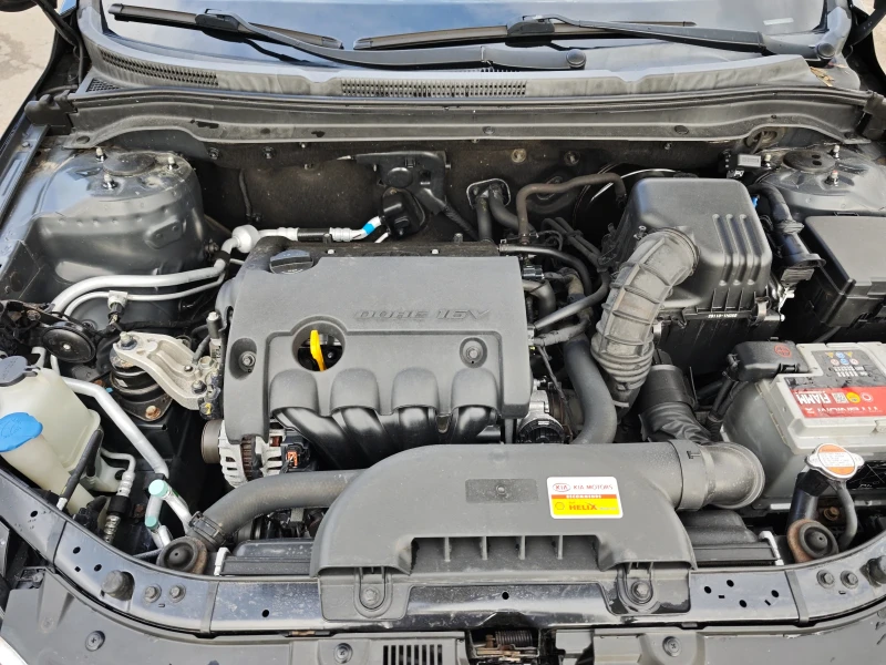 Kia Ceed 1.4i/16V, снимка 15 - Автомобили и джипове - 52488823