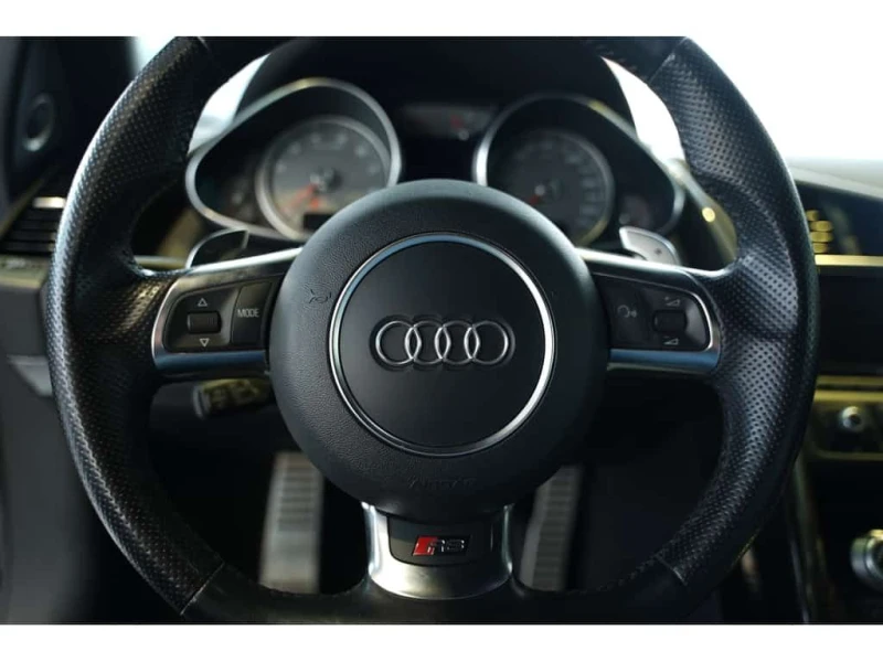 Audi R8 * CARBON PKG/V8/ AUTOMATIC * CARFAX * ЦЕНА ДО БГ, снимка 17 - Автомобили и джипове - 53526592