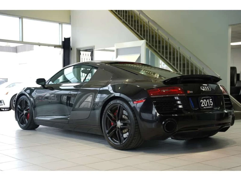 Audi R8 * CARBON PKG/V8/ AUTOMATIC * CARFAX * ЦЕНА ДО БГ, снимка 6 - Автомобили и джипове - 53526592