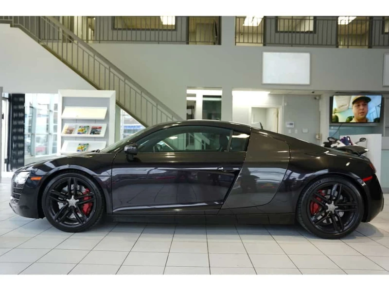 Audi R8 * CARBON PKG/V8/ AUTOMATIC * CARFAX * ЦЕНА ДО БГ, снимка 7 - Автомобили и джипове - 53526592