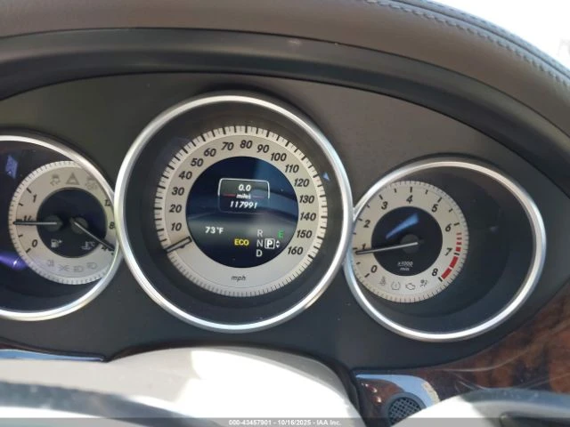 Mercedes-Benz CLS 550 * ТОП* ПОДГРЕВ* ОБДУХВАНЕ* КАМЕРА* KEYLESS* SOFT*  - изображение 7