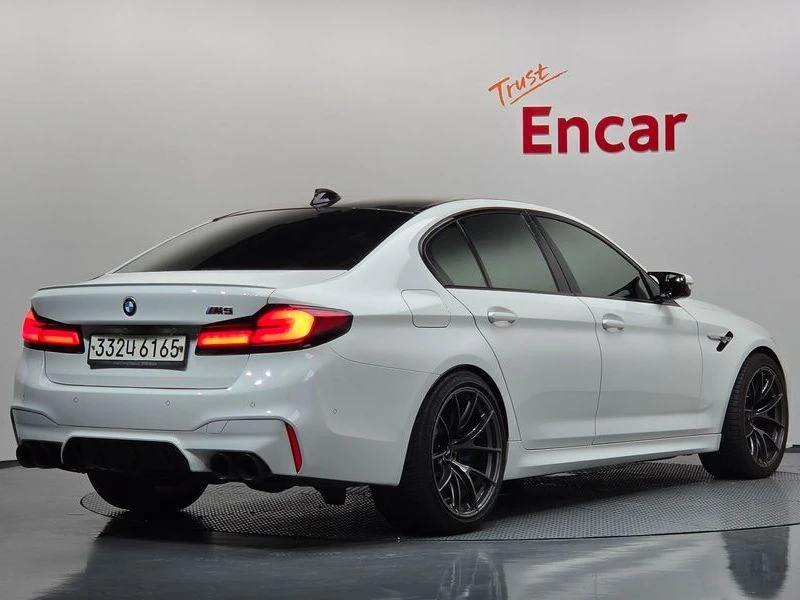 BMW M5 M5 Sedan, снимка 2 - Автомобили и джипове - 55964126