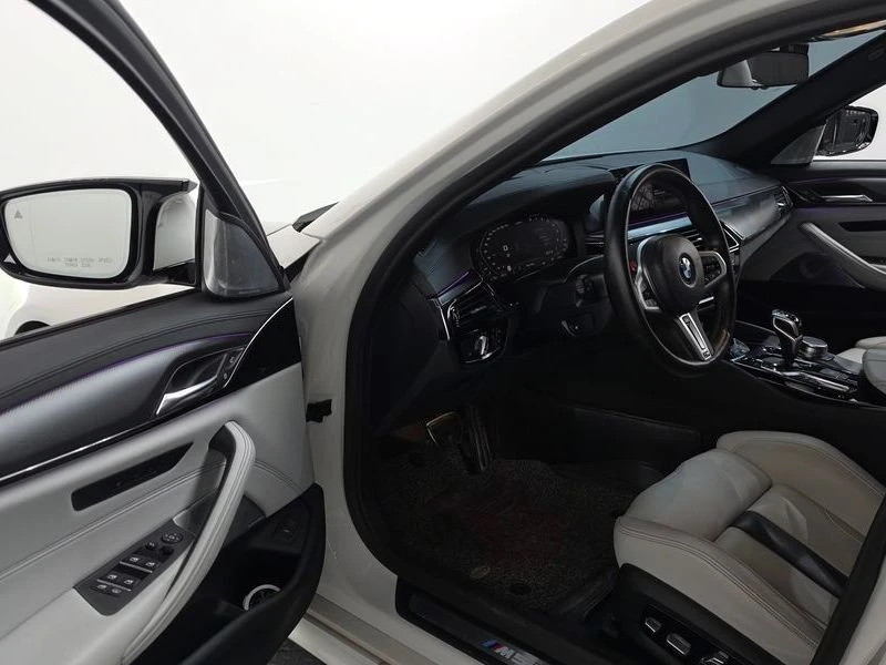 BMW M5 M5 Sedan, снимка 10 - Автомобили и джипове - 55964126