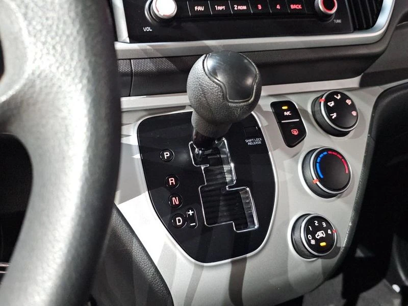 Kia Ray 1.0 Automatic КРАЙНА ЦЕНА: 10346 EUR !!!РЕАЛНА КРА, снимка 9 - Автомобили и джипове - 55968359