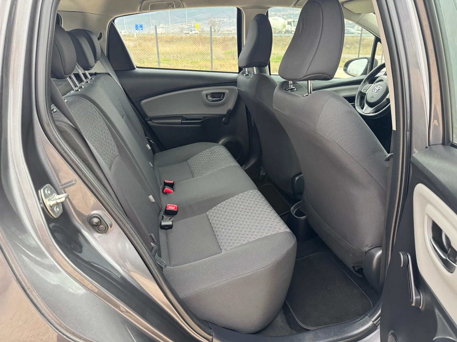 Toyota Yaris 1.33/EURO6B/���������/������ | Mobile.bg � ����������� 13