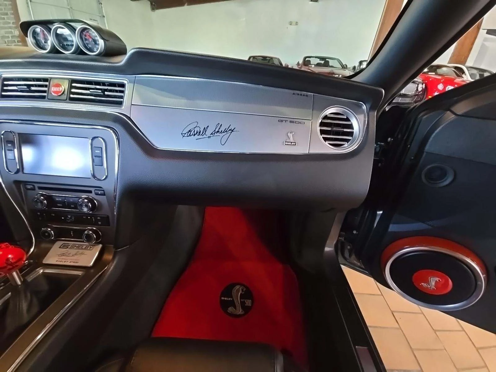 Ford Mustang Shelby GT500 Coupe, снимка 13 - Автомобили и джипове - 54047064