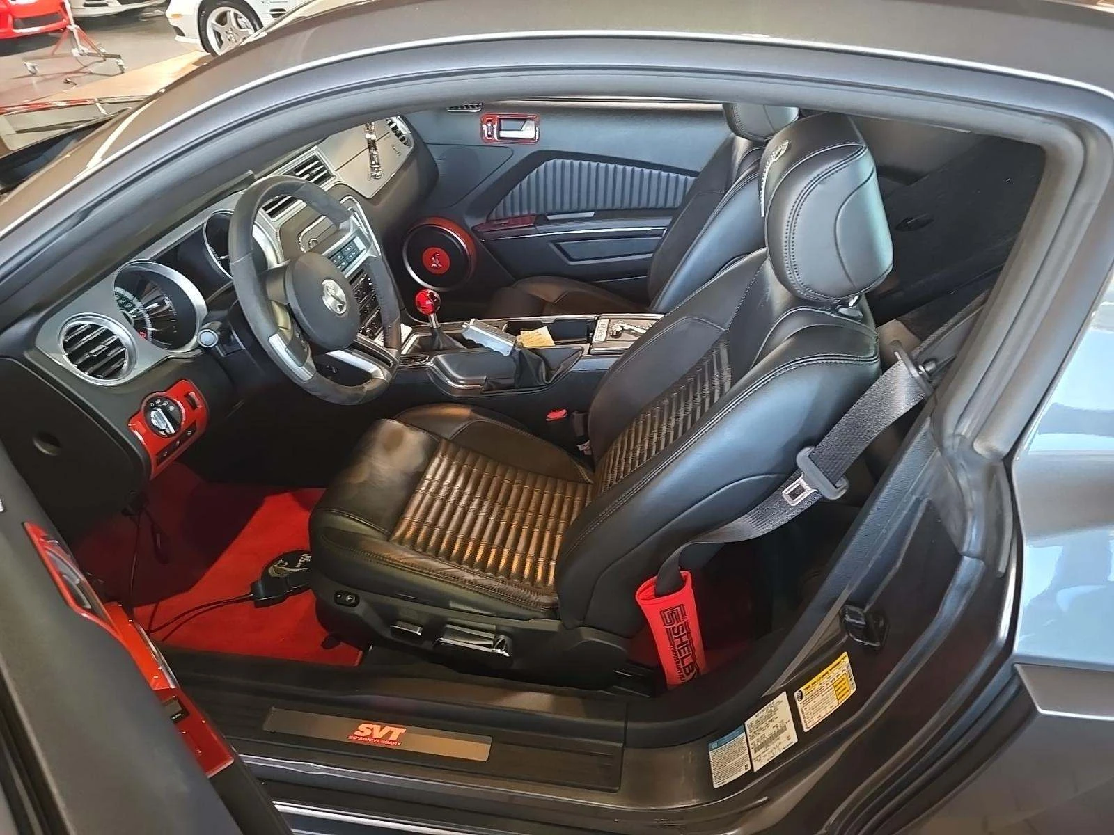 Ford Mustang Shelby GT500 Coupe, снимка 7 - Автомобили и джипове - 54047064