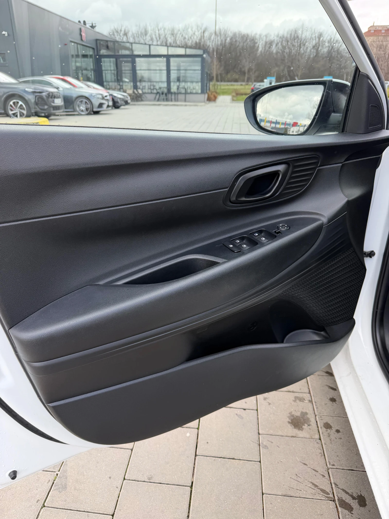 Hyundai I20 7DCT в Гаранция, снимка 9 - Автомобили и джипове - 54125405