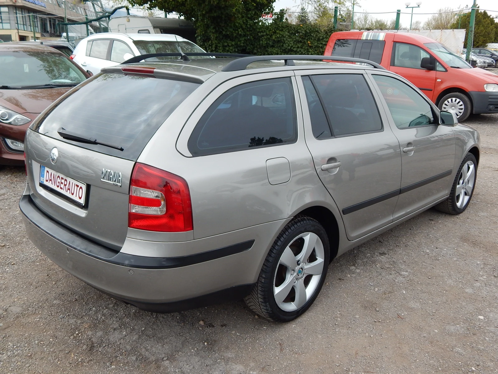 Skoda Octavia 1.9TDI* 105k.* АВТОМАТИК* , снимка 4 - Автомобили и джипове - 54218144