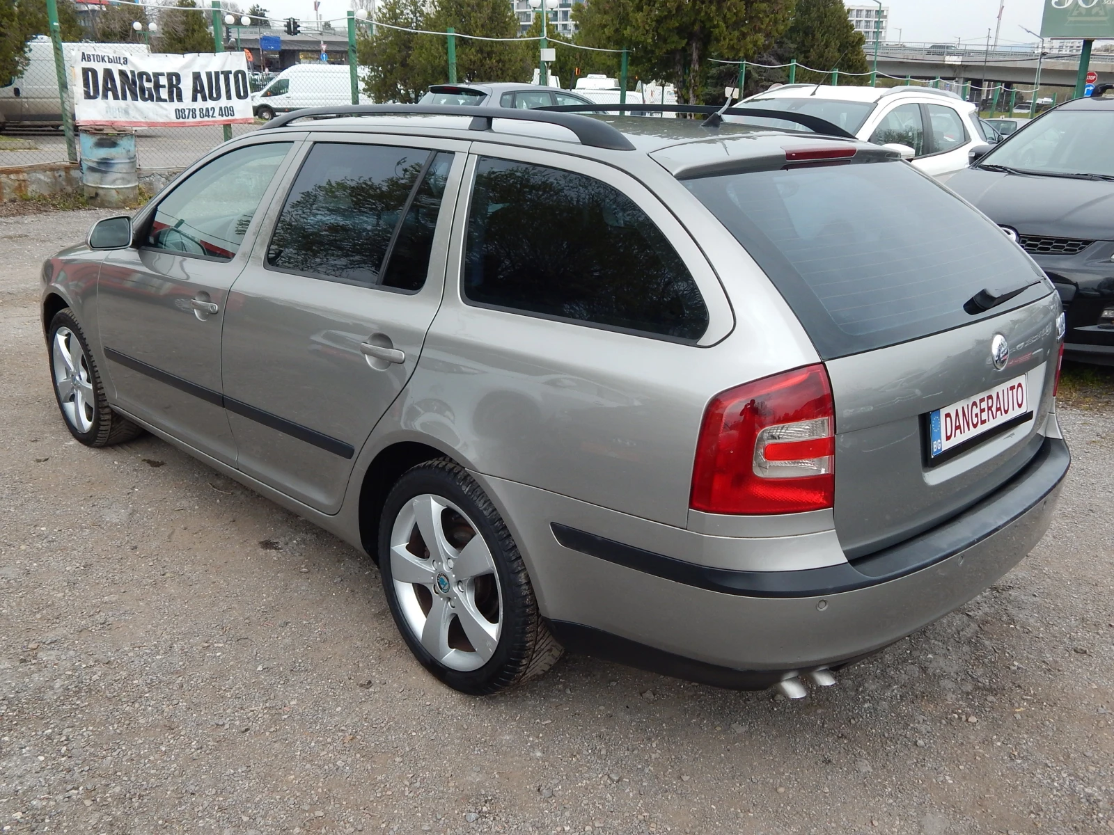 Skoda Octavia 1.9TDI* 105k.* АВТОМАТИК* , снимка 6 - Автомобили и джипове - 54218144