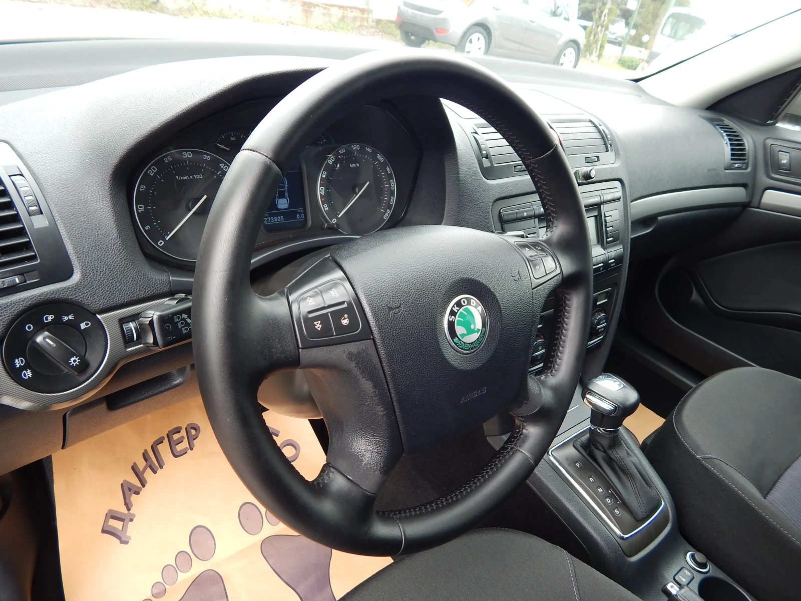 Skoda Octavia 1.9TDI* 105k.* АВТОМАТИК* , снимка 12 - Автомобили и джипове - 54218144