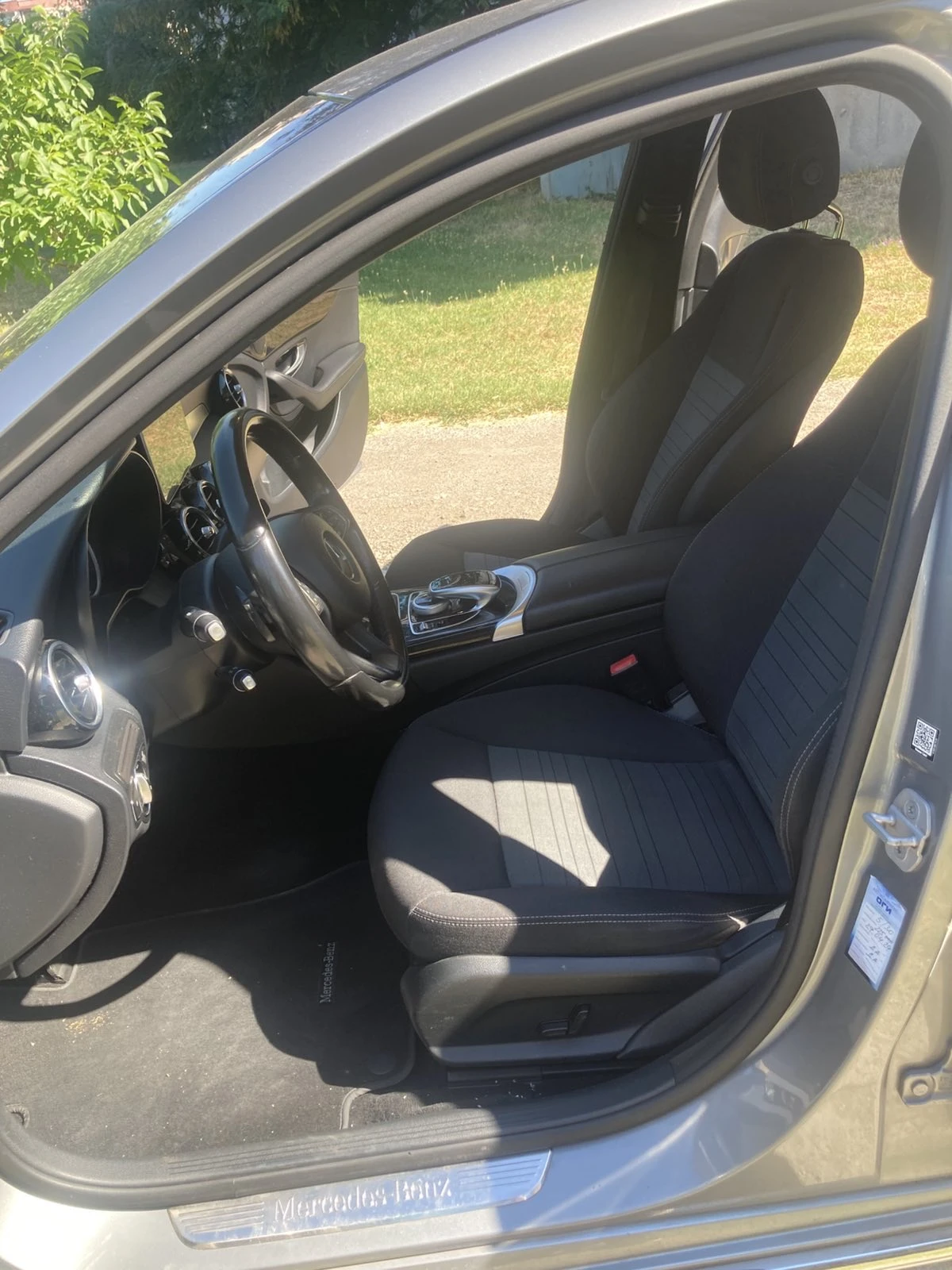 Mercedes-Benz C 220 Седан Автоматик Обслужена, снимка 12 - Автомобили и джипове - 55042159