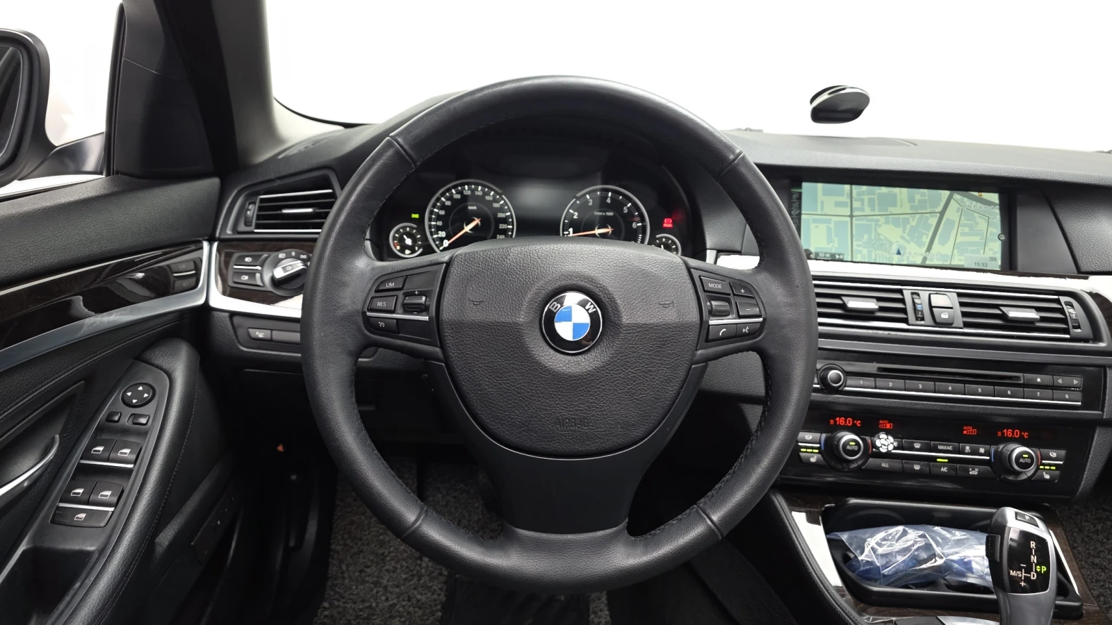 BMW 528 i, снимка 10 - Автомобили и джипове - 55405712