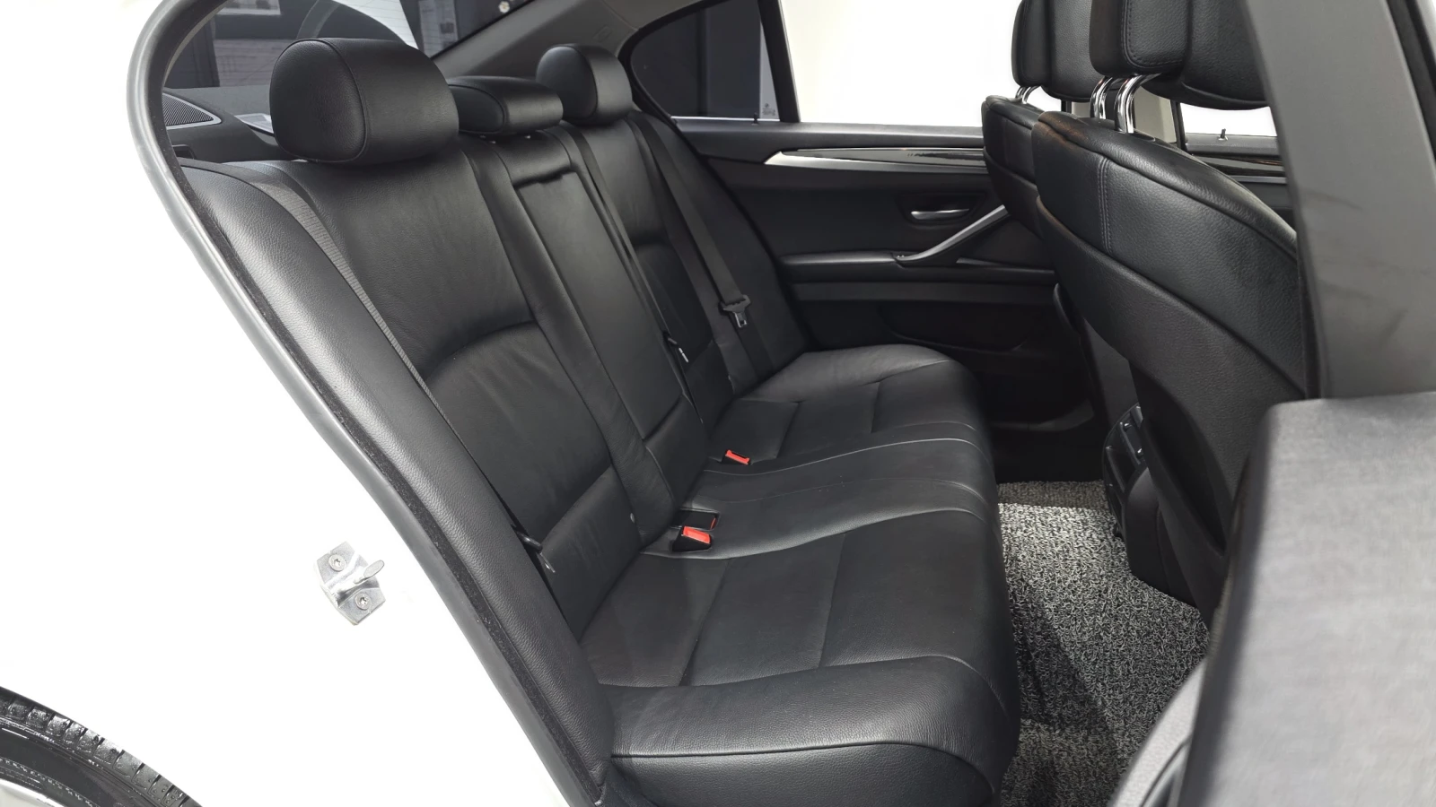 BMW 528 i, снимка 16 - Автомобили и джипове - 55405712