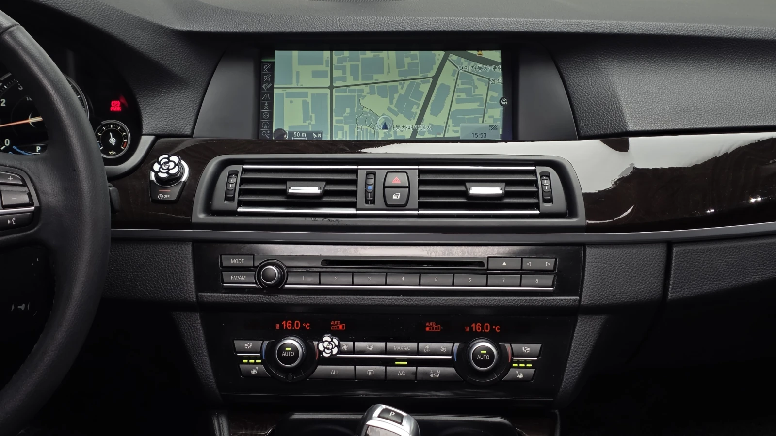 BMW 528 i, снимка 14 - Автомобили и джипове - 55405712