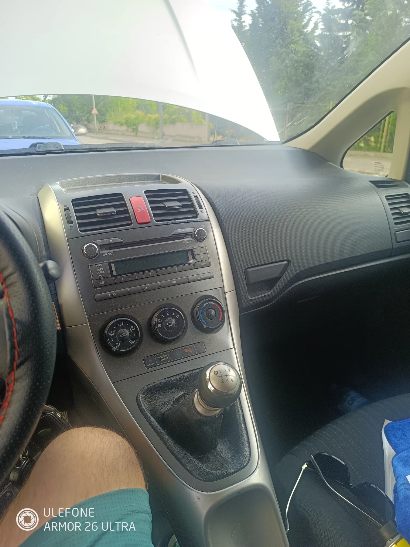 Toyota Auris 1.6, снимка 4 - Автомобили и джипове - 55457540