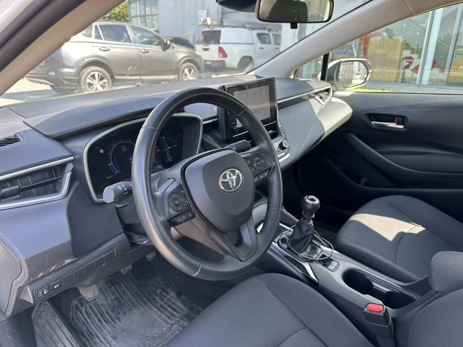 Toyota Corolla 1.5 6M/T Comfort, снимка 10 - Автомобили и джипове - 55558742