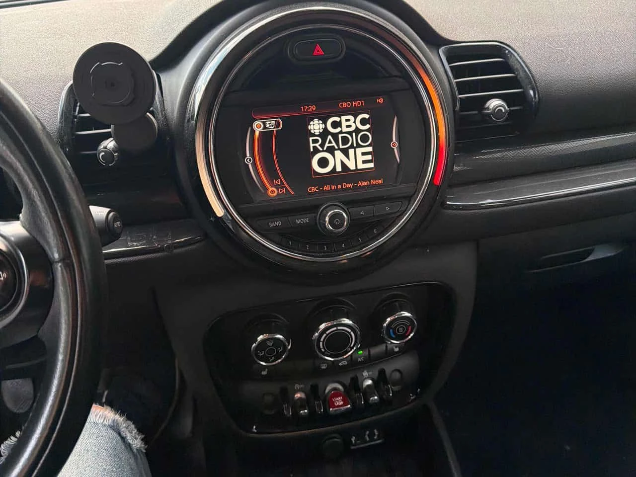 Mini Clubman * 4dr HB * CARFAX * ОПЦИЯ ЗА ФИНАНСИРАНЕ, снимка 9 - Автомобили и джипове - 55615472