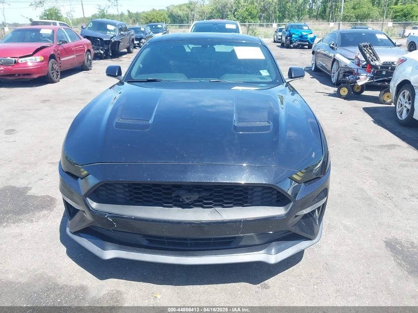 Ford Mustang 2.3l Ecoboost, снимка 12 - Автомобили и джипове - 55681286