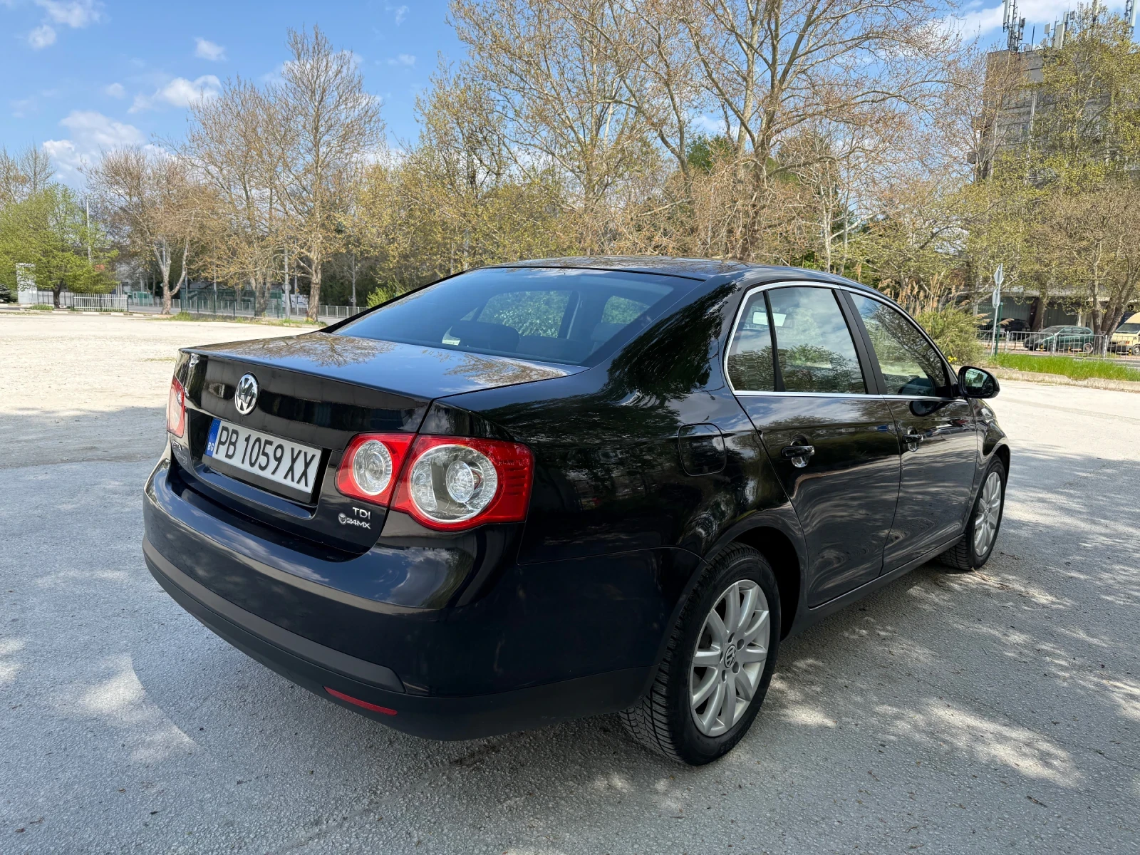 VW Jetta, снимка 4 - Автомобили и джипове - 55723970