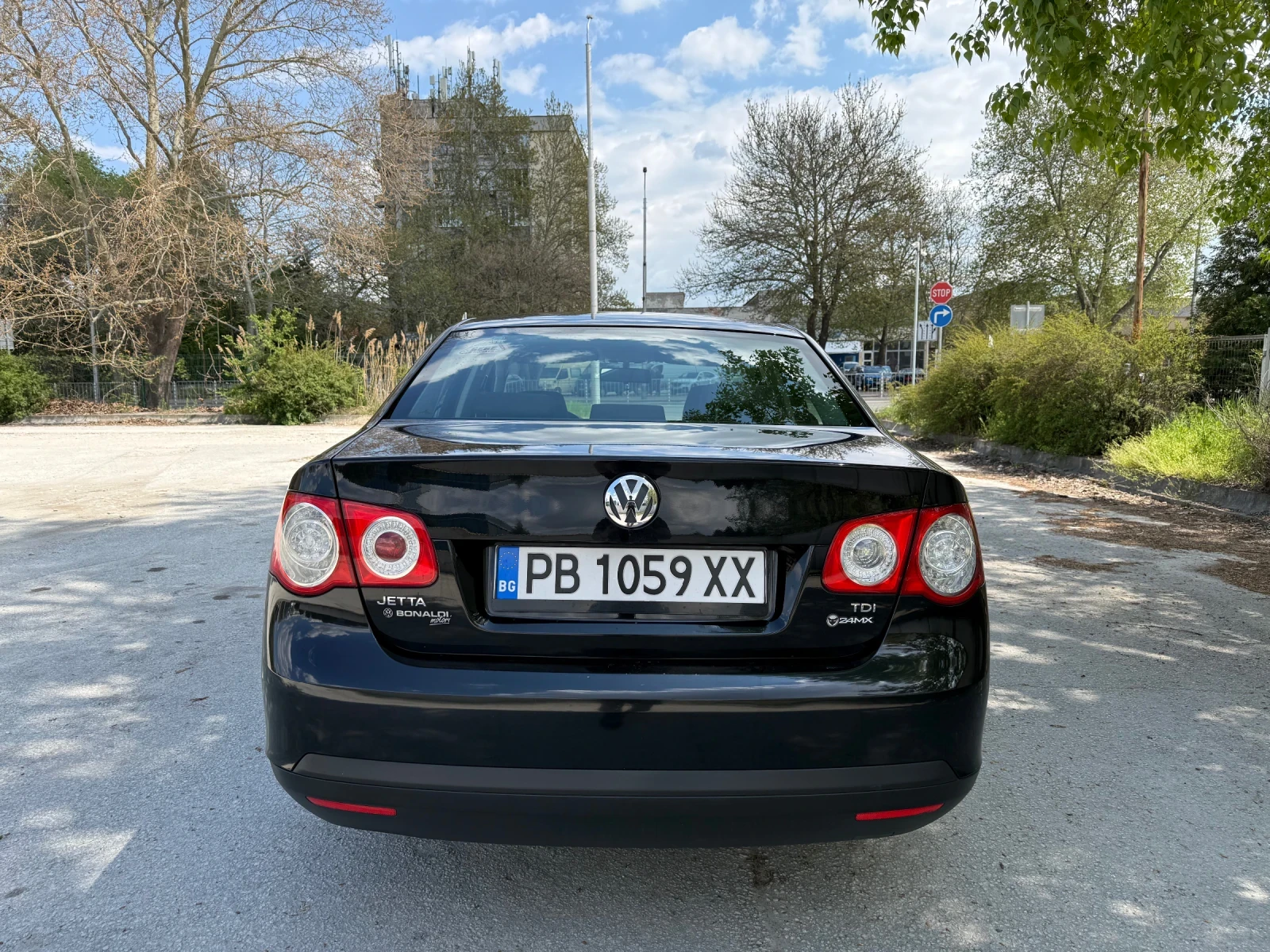 VW Jetta, снимка 6 - Автомобили и джипове - 55723970