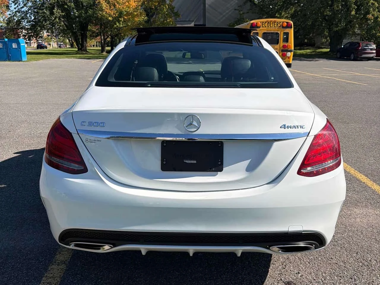 Mercedes-Benz C 300 * 4MATIC Sedan* АВТОКРЕДИТ БЕЗ ПЪРВОНАЧАЛНА ВНОСКА, снимка 4 - Автомобили и джипове - 56230189