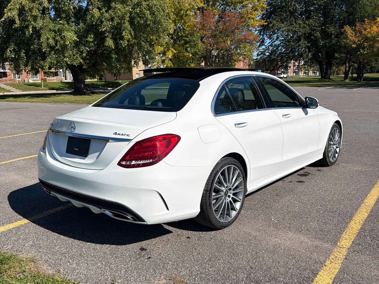 Mercedes-Benz C 300 * 4MATIC Sedan* АВТОКРЕДИТ БЕЗ ПЪРВОНАЧАЛНА ВНОСКА, снимка 17 - Автомобили и джипове - 56230189