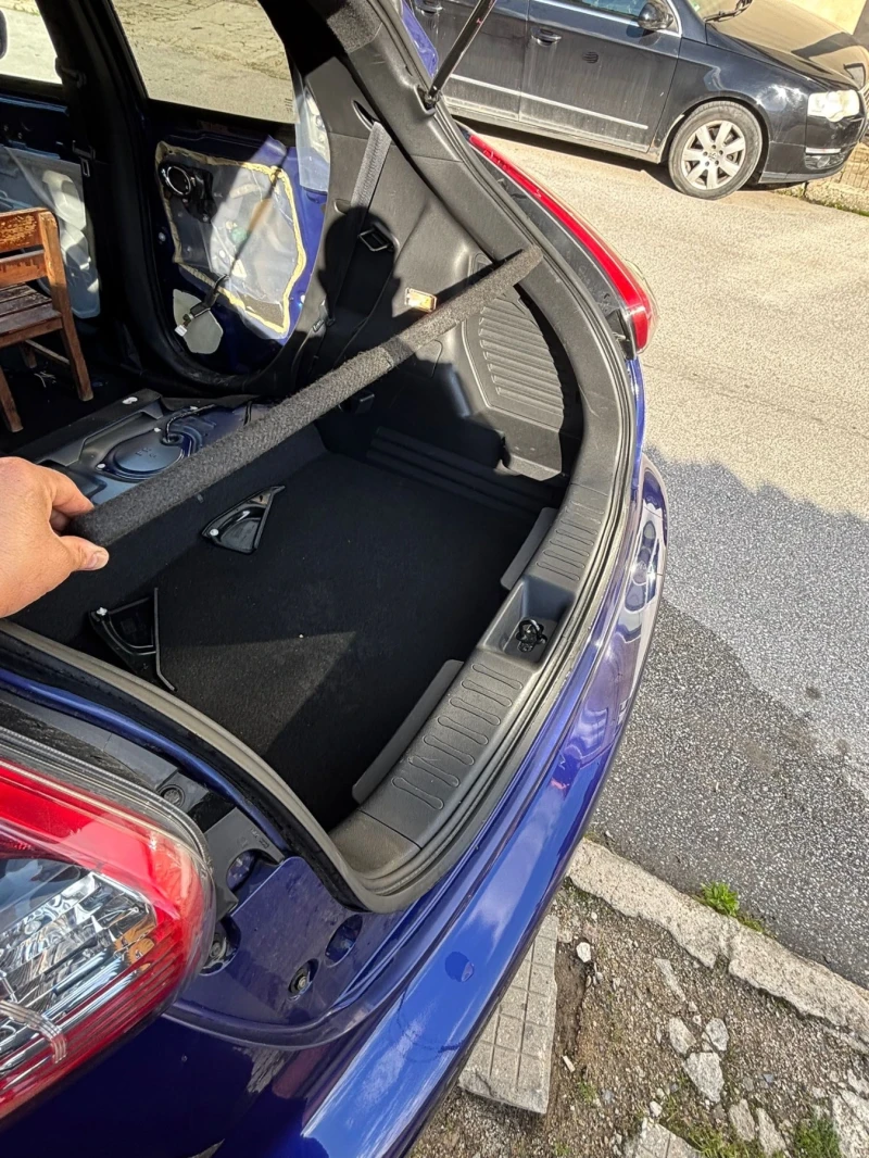 Nissan Juke 1.6i AUTO/Navi, снимка 5 - Автомобили и джипове - 50798066