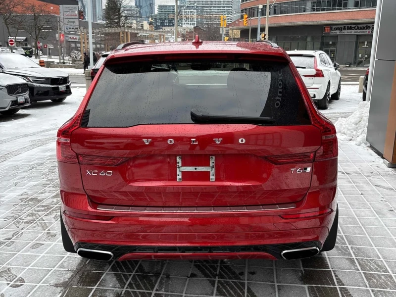 Volvo XC60 R Design  CARFAX, снимка 4 - Автомобили и джипове - 52989682