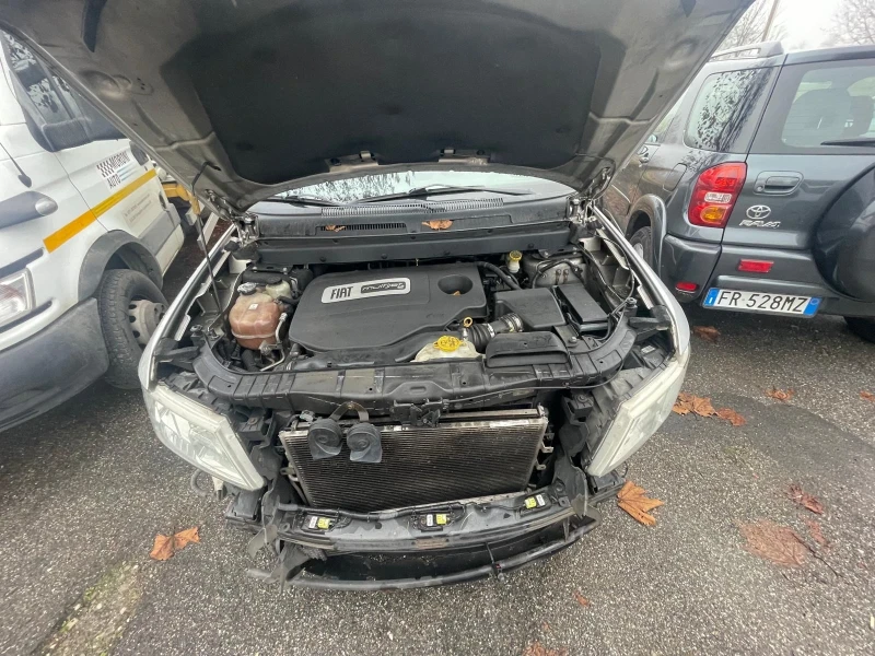 Fiat Freemont 2.0, снимка 11 - Автомобили и джипове - 53331614