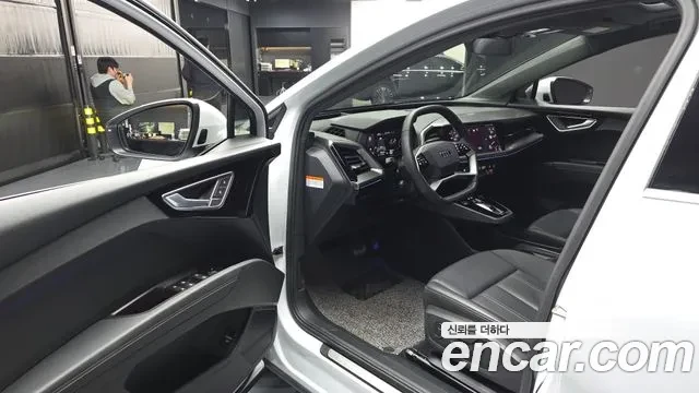 Audi Q4 e-tron  40 Premium, снимка 4 - Автомобили и джипове - 54070418