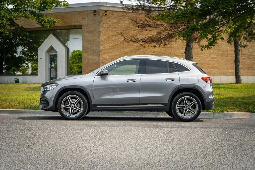 Mercedes-Benz GLA 250 4matic* Night Pack* Пано* 360*  - изображение 3
