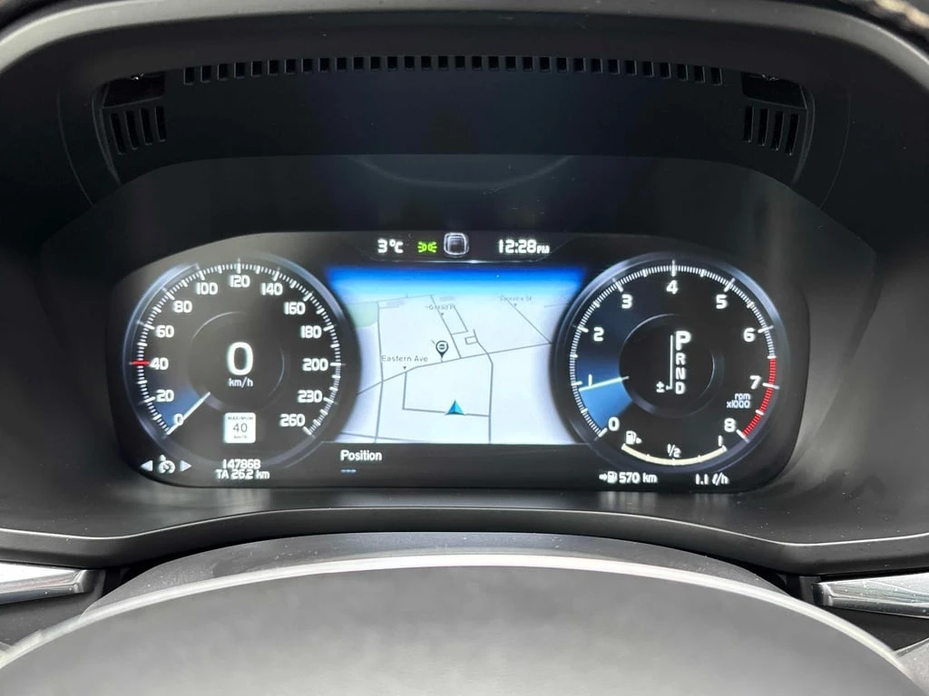 Volvo XC60 R Design  CARFAX - изображение 8