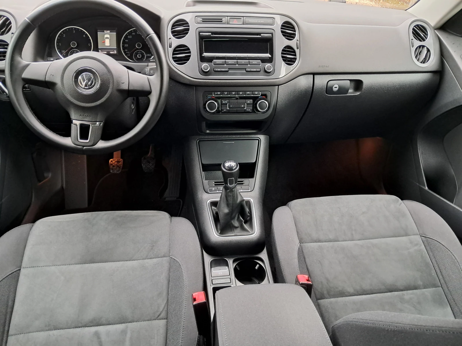 VW Tiguan, снимка 8 - Автомобили и джипове - 54755285