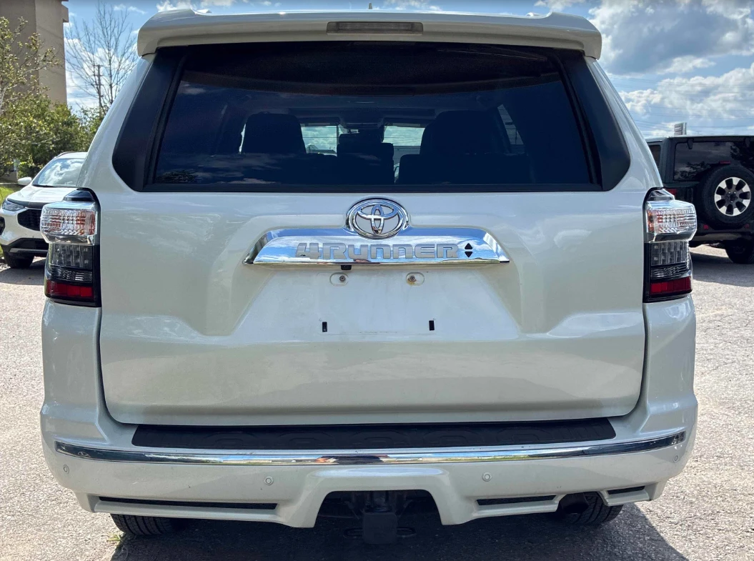 Toyota 4runner * LIMITED* Обдух* 360* Pano* 7 Местен* , снимка 3 - Автомобили и джипове - 55446655