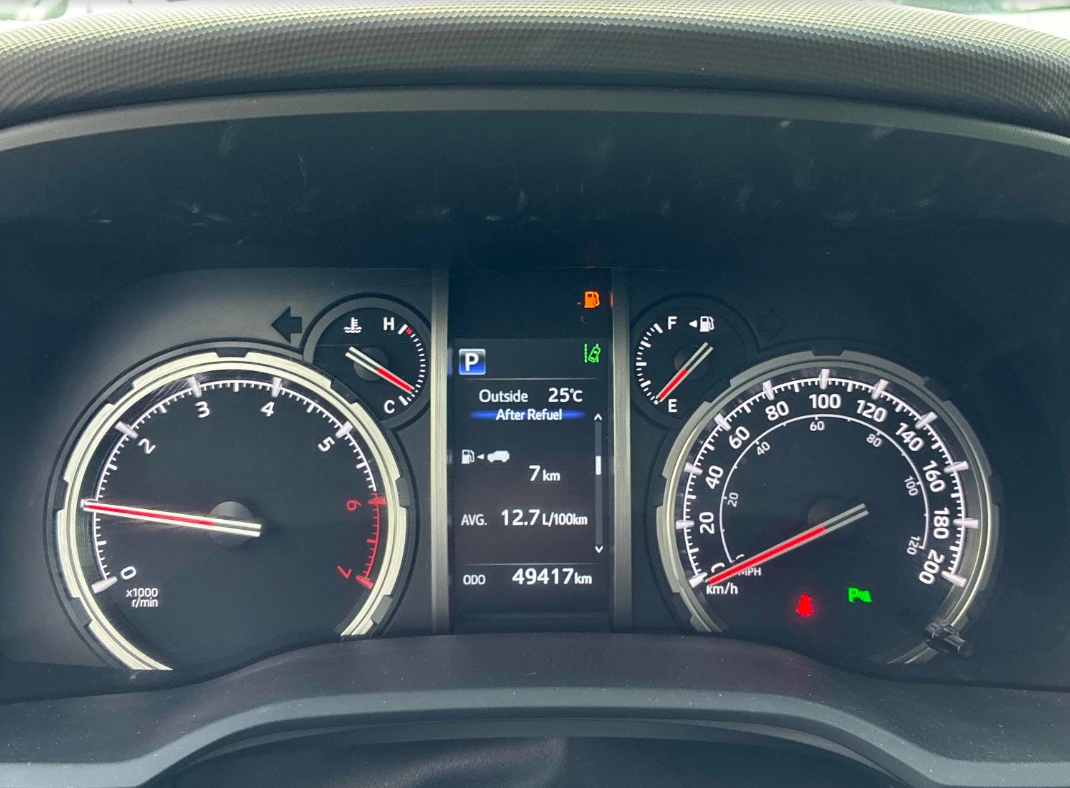 Toyota 4runner * LIMITED* Обдух* 360* Pano* 7 Местен* , снимка 8 - Автомобили и джипове - 55446655