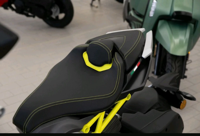 Italjet Dragster 200 куб  чисто нов, снимка 4 - Мотоциклети и мототехника - 53067364